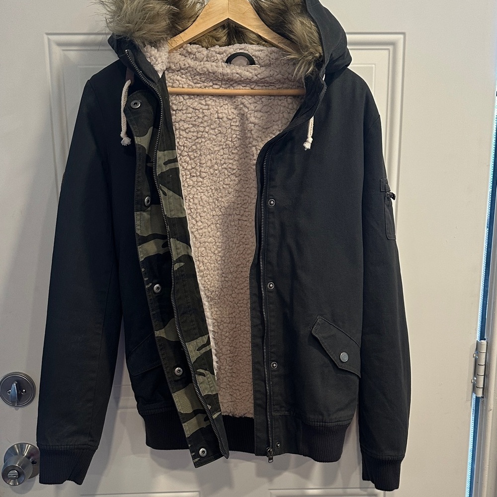ROXY vintage BLACK /CAMMO fur hood BOMBER JACKET WITH SHERPA LINING Medium